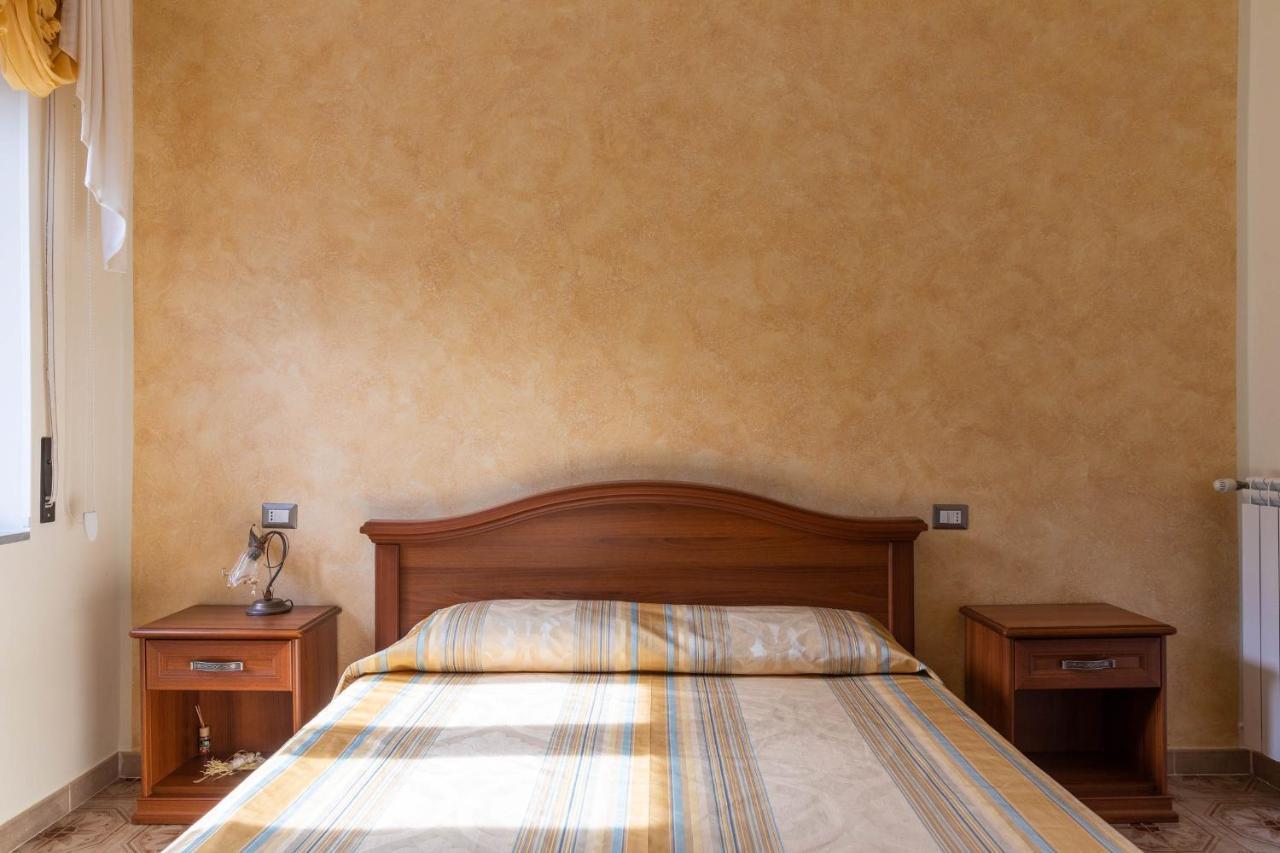 B&B La Mortella Albanella Buitenkant foto