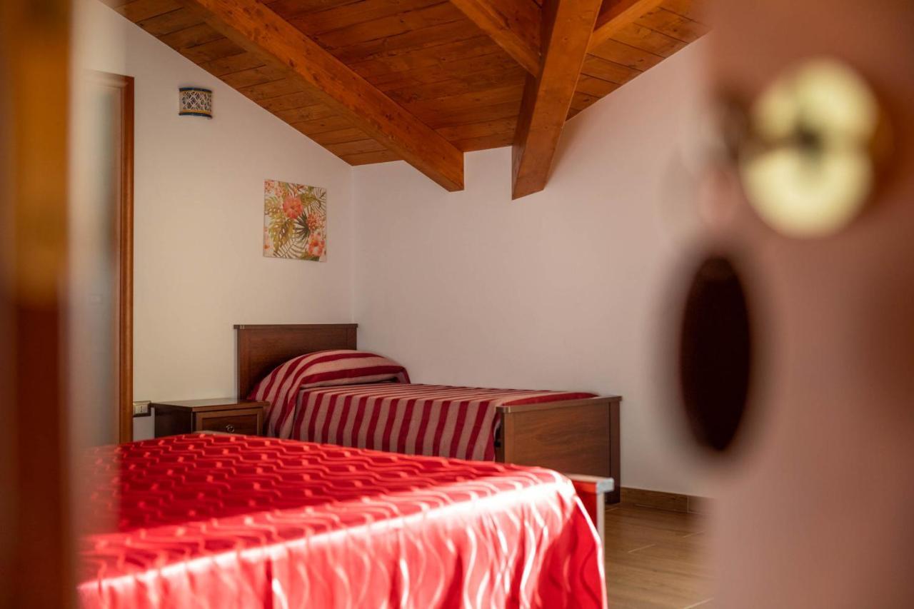 B&B La Mortella Albanella Buitenkant foto
