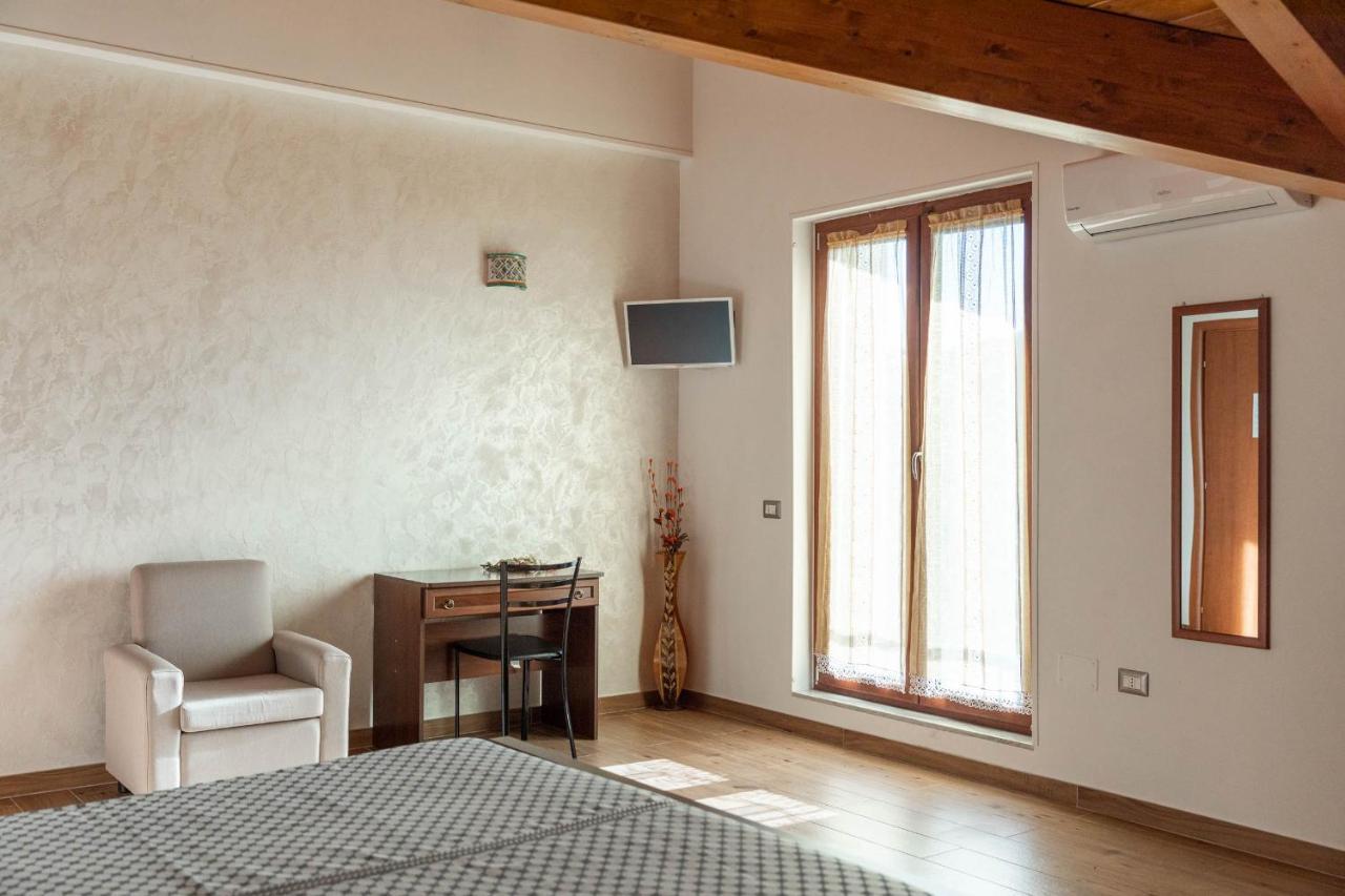 B&B La Mortella Albanella Buitenkant foto