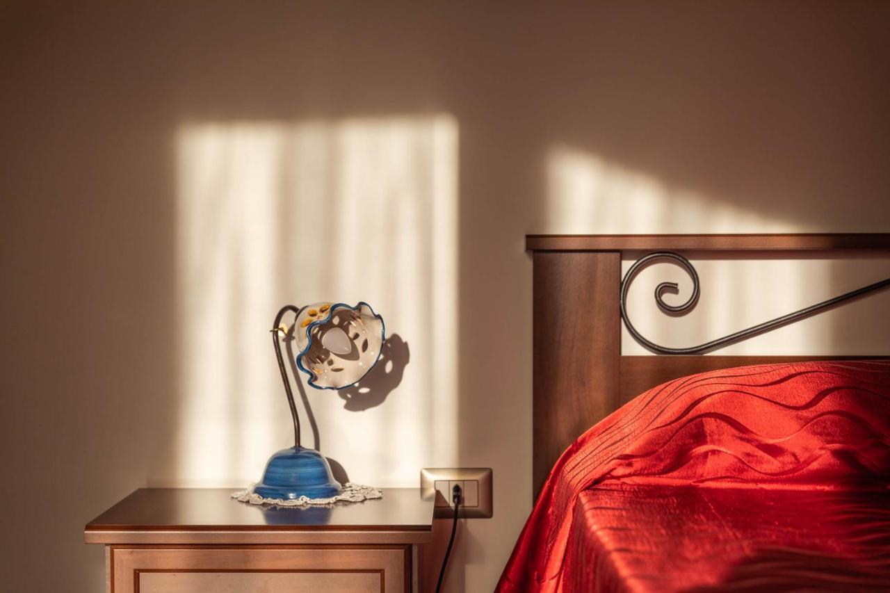 B&B La Mortella Albanella Buitenkant foto