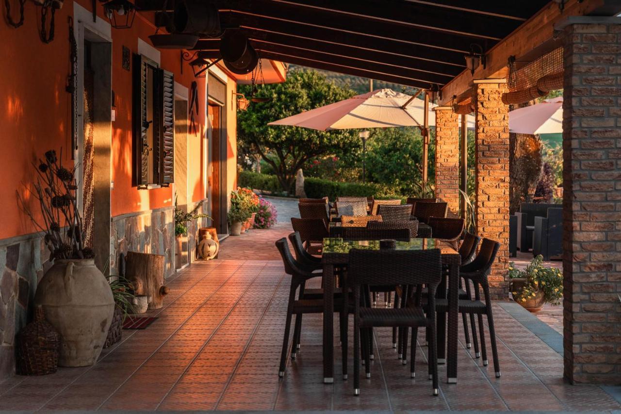 B&B La Mortella Albanella Buitenkant foto