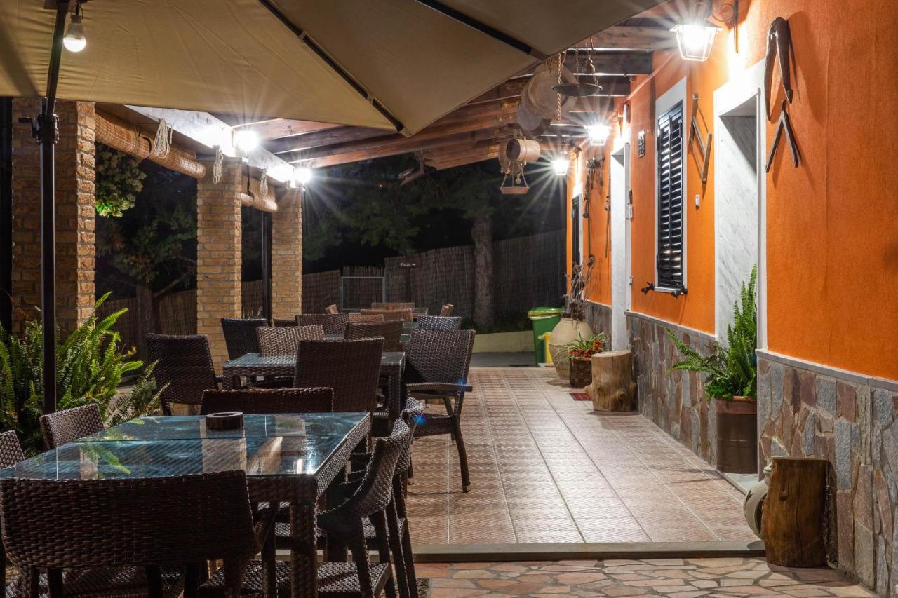 B&B La Mortella Albanella Buitenkant foto