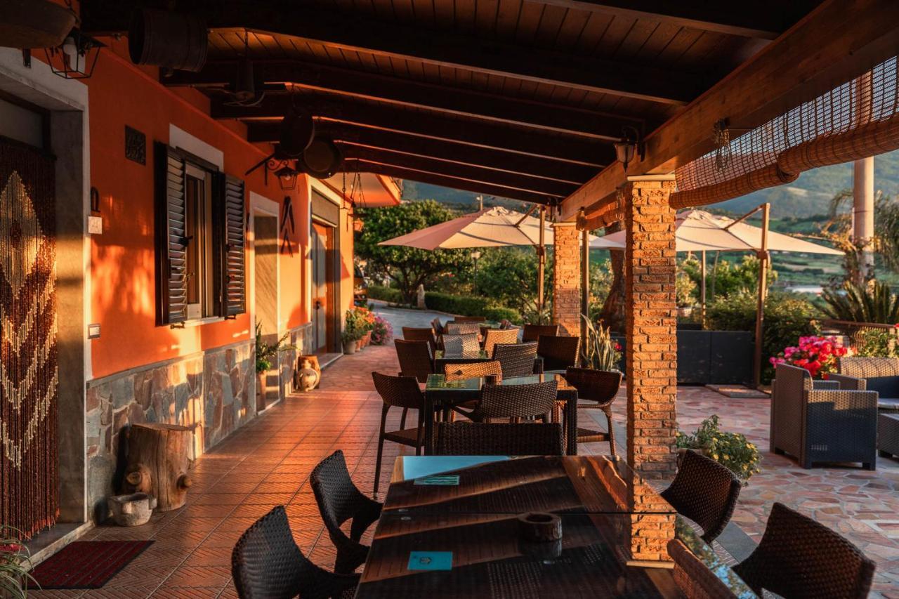 B&B La Mortella Albanella Buitenkant foto
