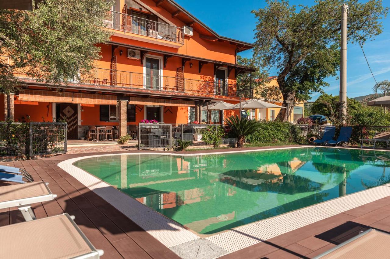 B&B La Mortella Albanella Buitenkant foto